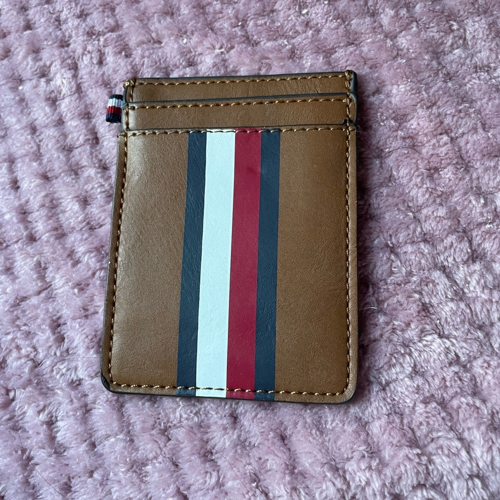 NWT Tommy Hilfiger Wallet